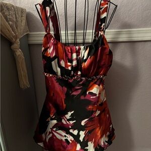 Womens Y2K Abstract Red and Black Sleeveless Tank Top Size Size Medium